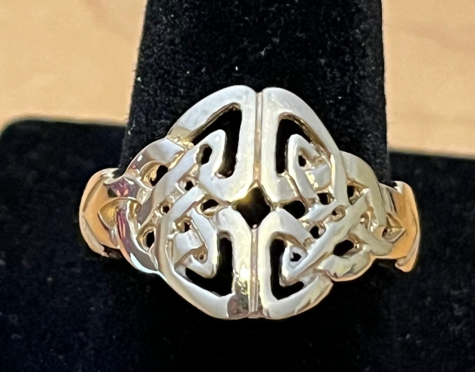 14K Solid Yellow Gold Celtic Knot Design Ring