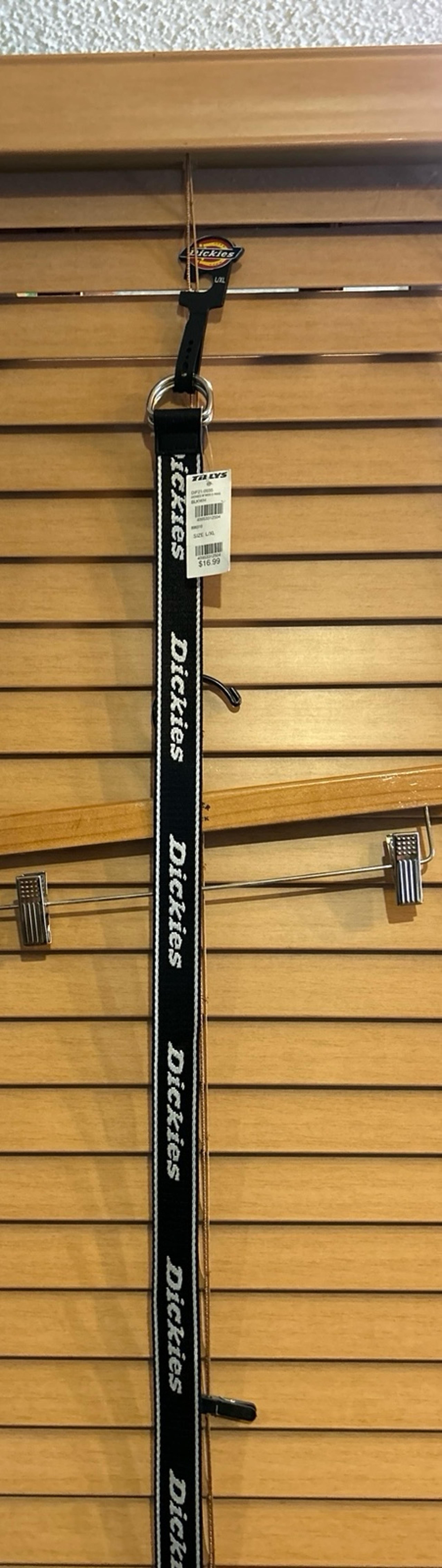 Dickies size L/XL black and white belt