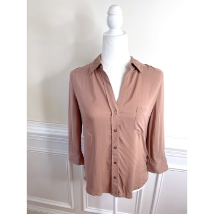 NWOT L’AGENCE Soft Almond Silk Buttondown Blouse