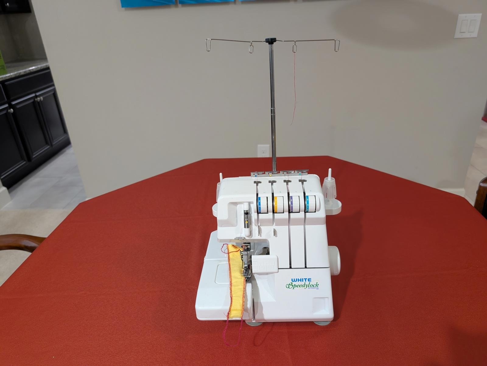 Speedylock 1600 Serger