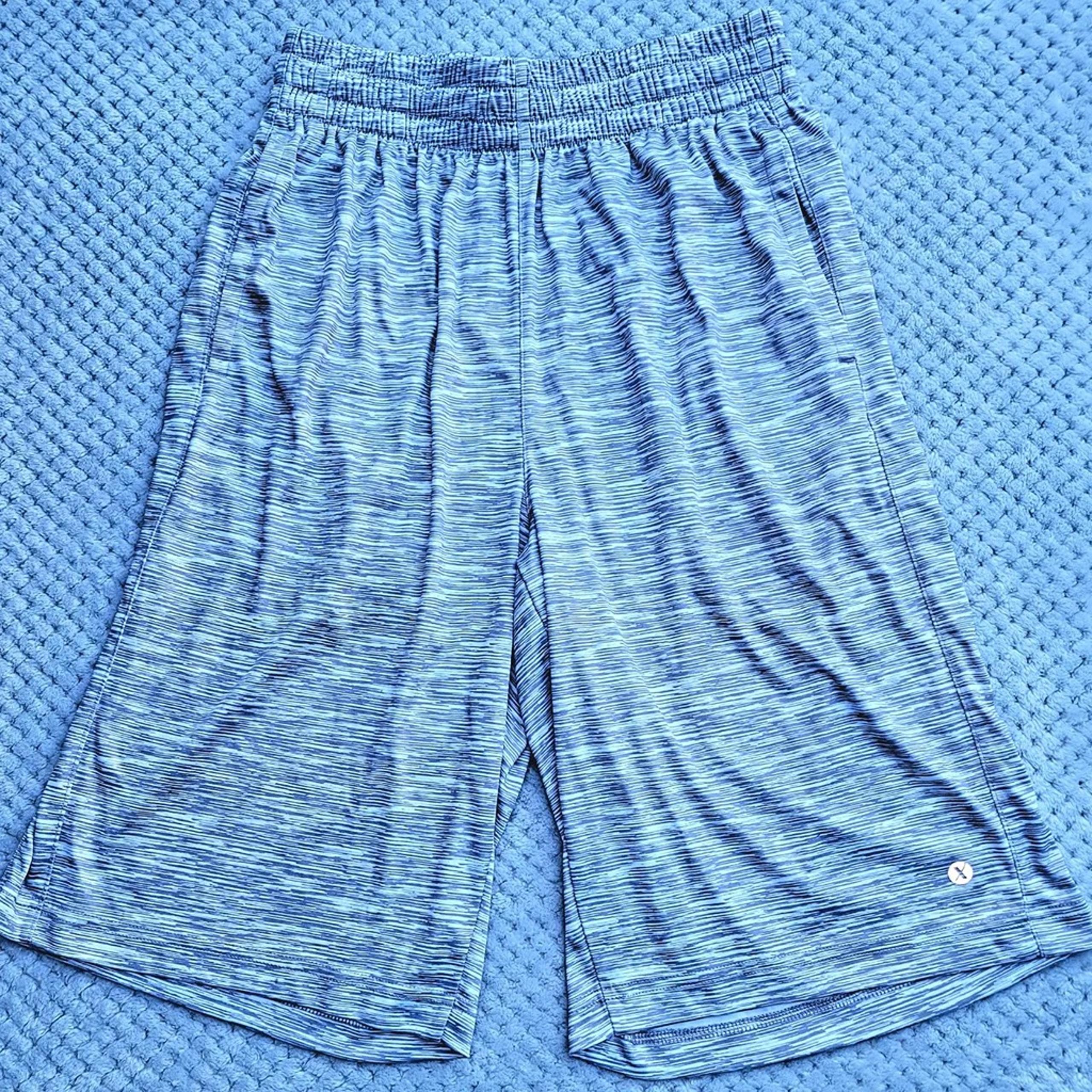 XERSION Mens Athletic Shorts Size Small Gray Sports Workout Spring Summer #511