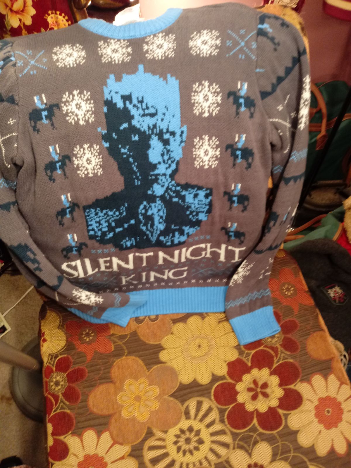 GAME OF THRONES sweater Sz Small