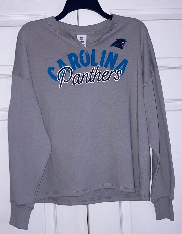 Women’s NFL Carolina Panthers Gray Long Sleeved Sweatshirt L New With Tag