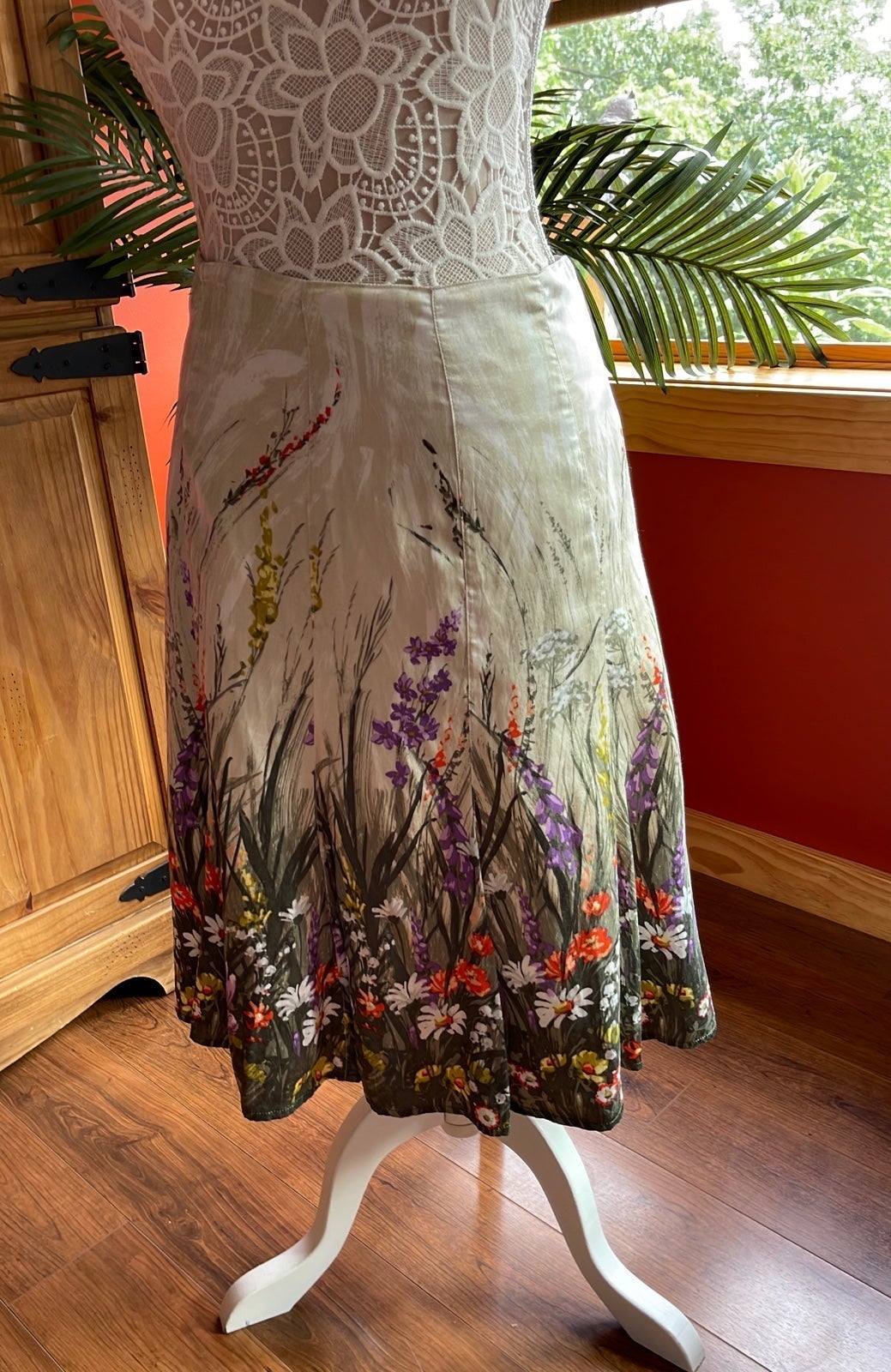 Chico’s floral silk skirt Size 0