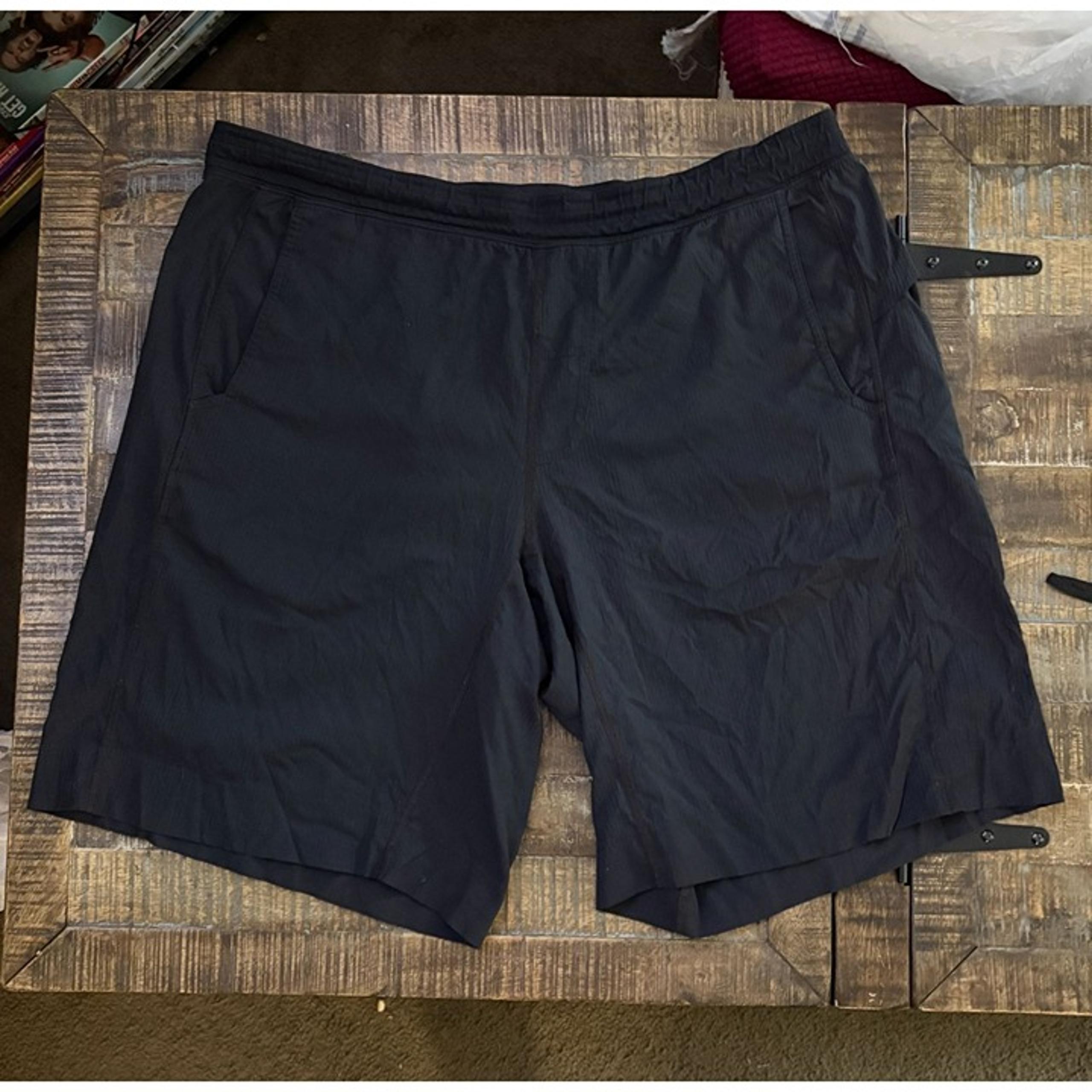 Lululemon Mens Run Response Short 10" Unlined Gymm Training Black Swift L