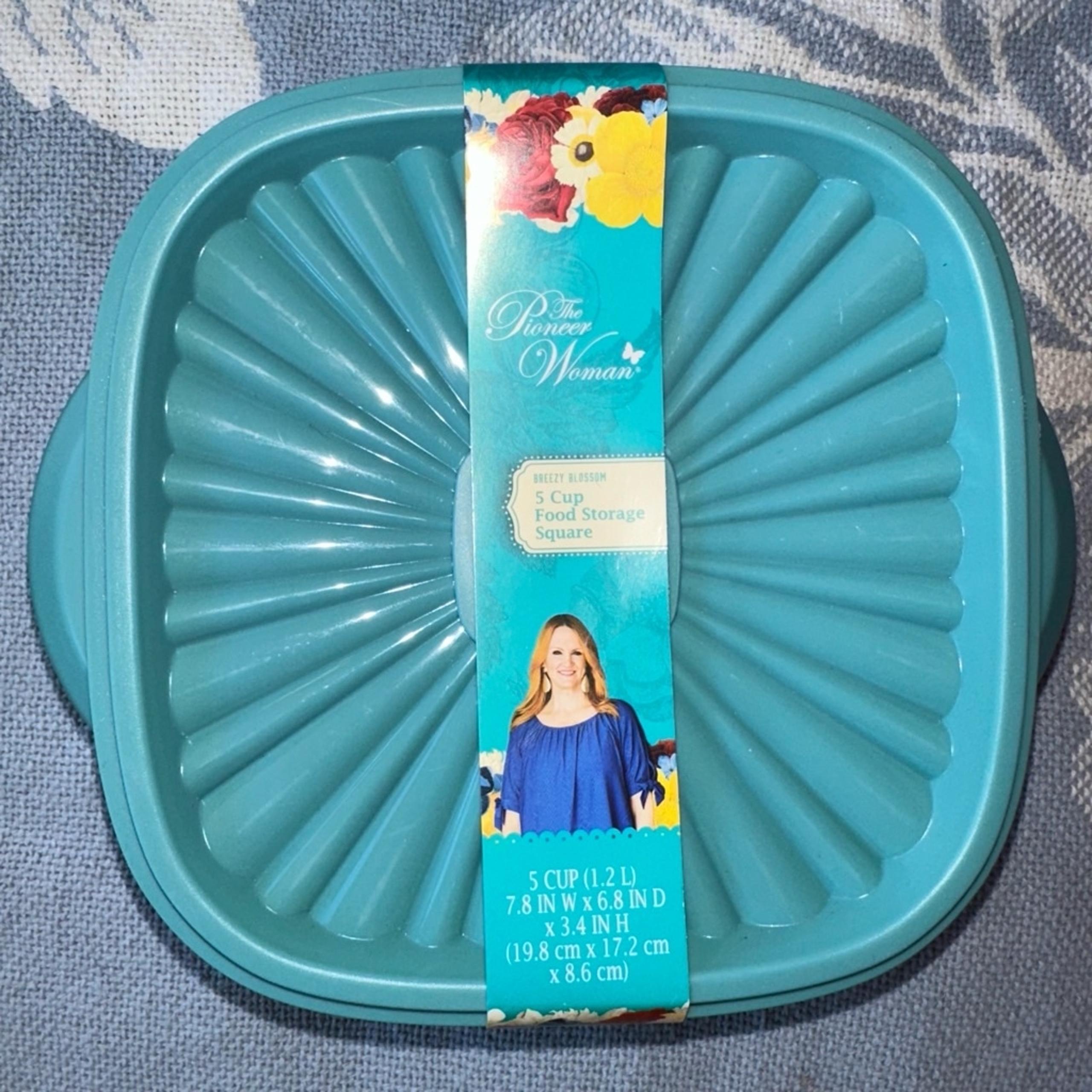 NWT The Pioneer Woman 5 Cup Plastic Food Storage Container Square Breezy Blossom