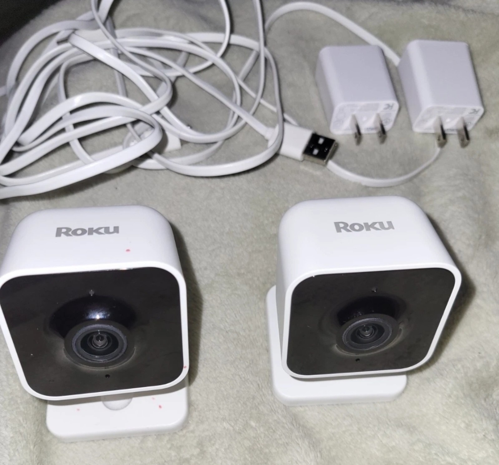 2 Roku Indoor Cameras