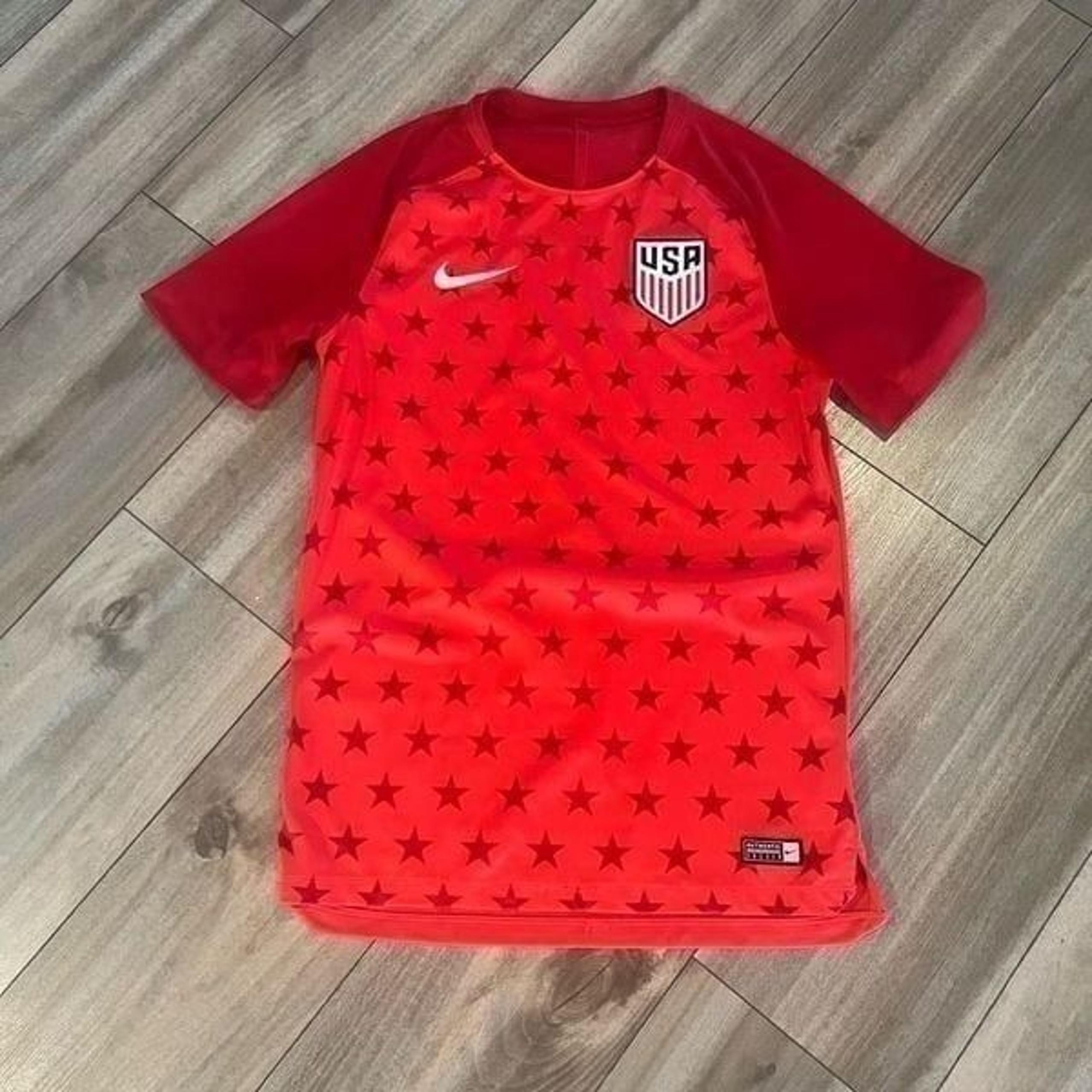 Nike USA Womens Soccer Red Pattern Athletic Jersey Women Small