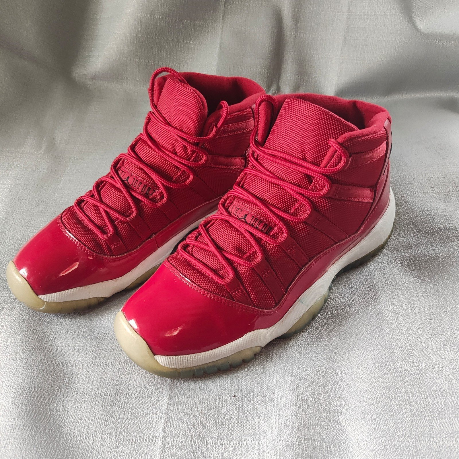 Jordan Red Retro 11 Sneakers Boys size 7 FREE Shipping!