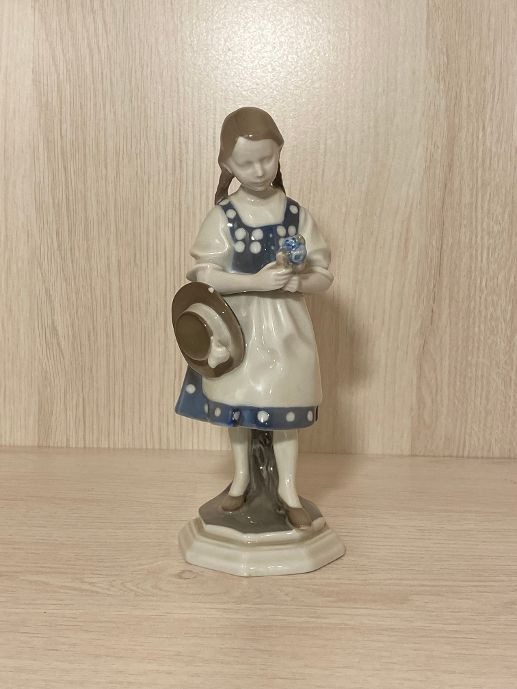 Rosenthal Tyrolean Girl by Karl Himmelstoss