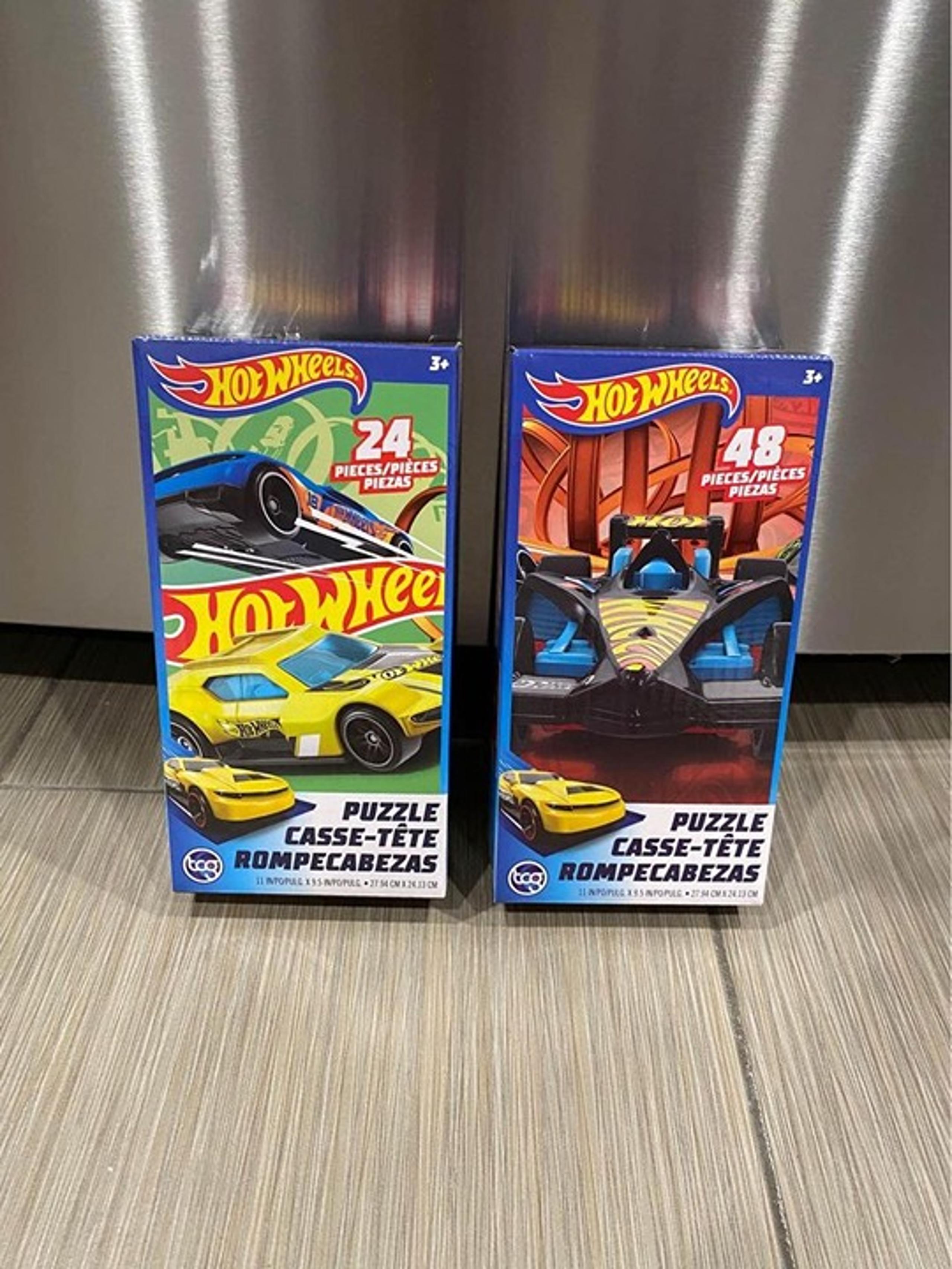 Hot Wheels 2 Pack Puzzles - 18 pieces and 24 pieces