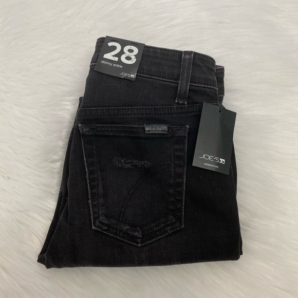 JOE’S Black Skinny Ankle Jeans 28