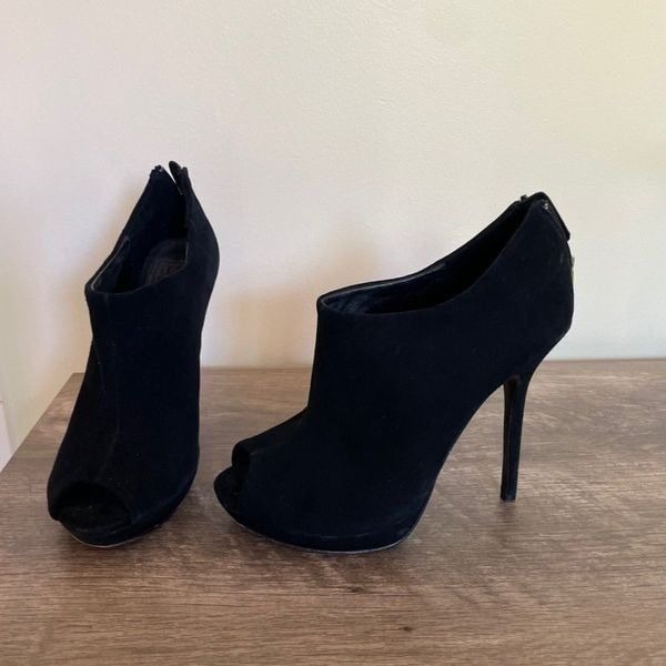 Pour La Victoire black peep toe suede ankle booties womens 7.5