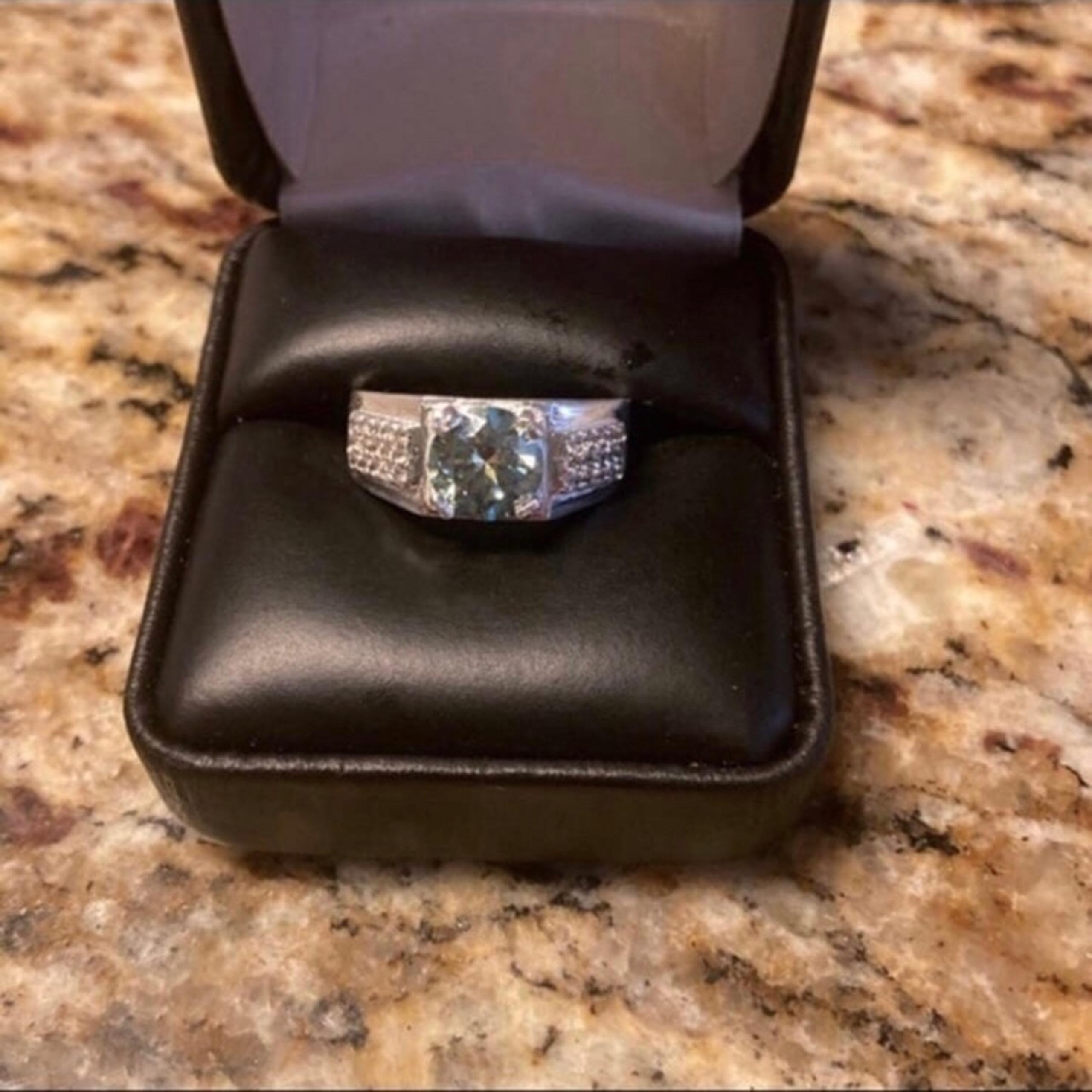 Stunning & Stately Certified Earth Mined Green Diamond Ring Size 9