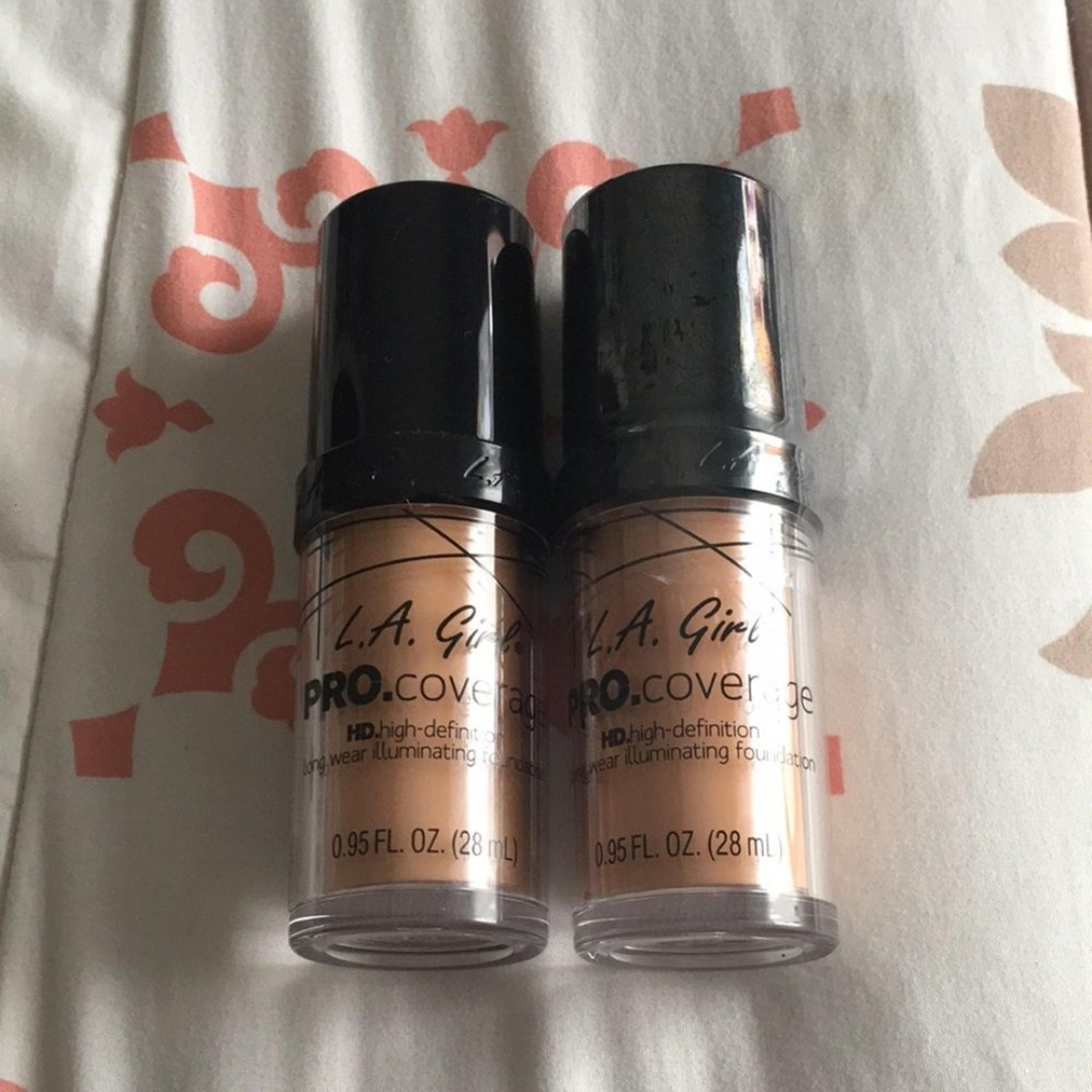NWT L.A. Girl nude beige foundation