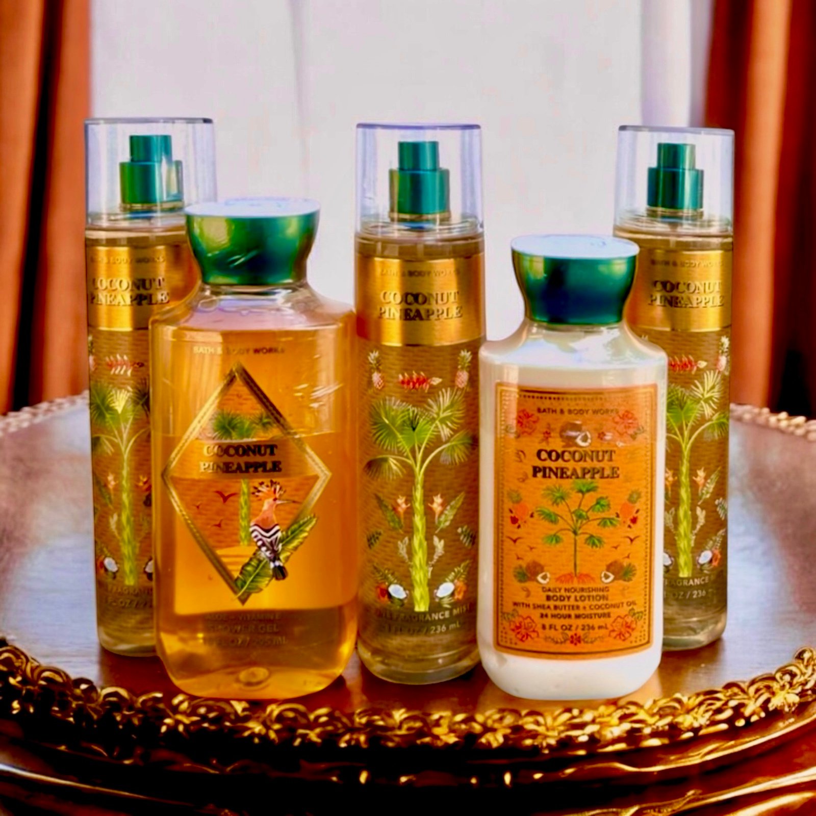 BATH AND BODY WORKS COCONUT PINEAPPLE BODY CARE SET