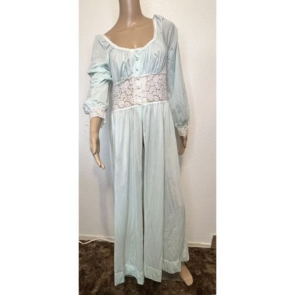 Vintage Olga Peignoir Secret Hug Robe Powder Blue Sz Med 38