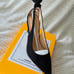 Black Pumps