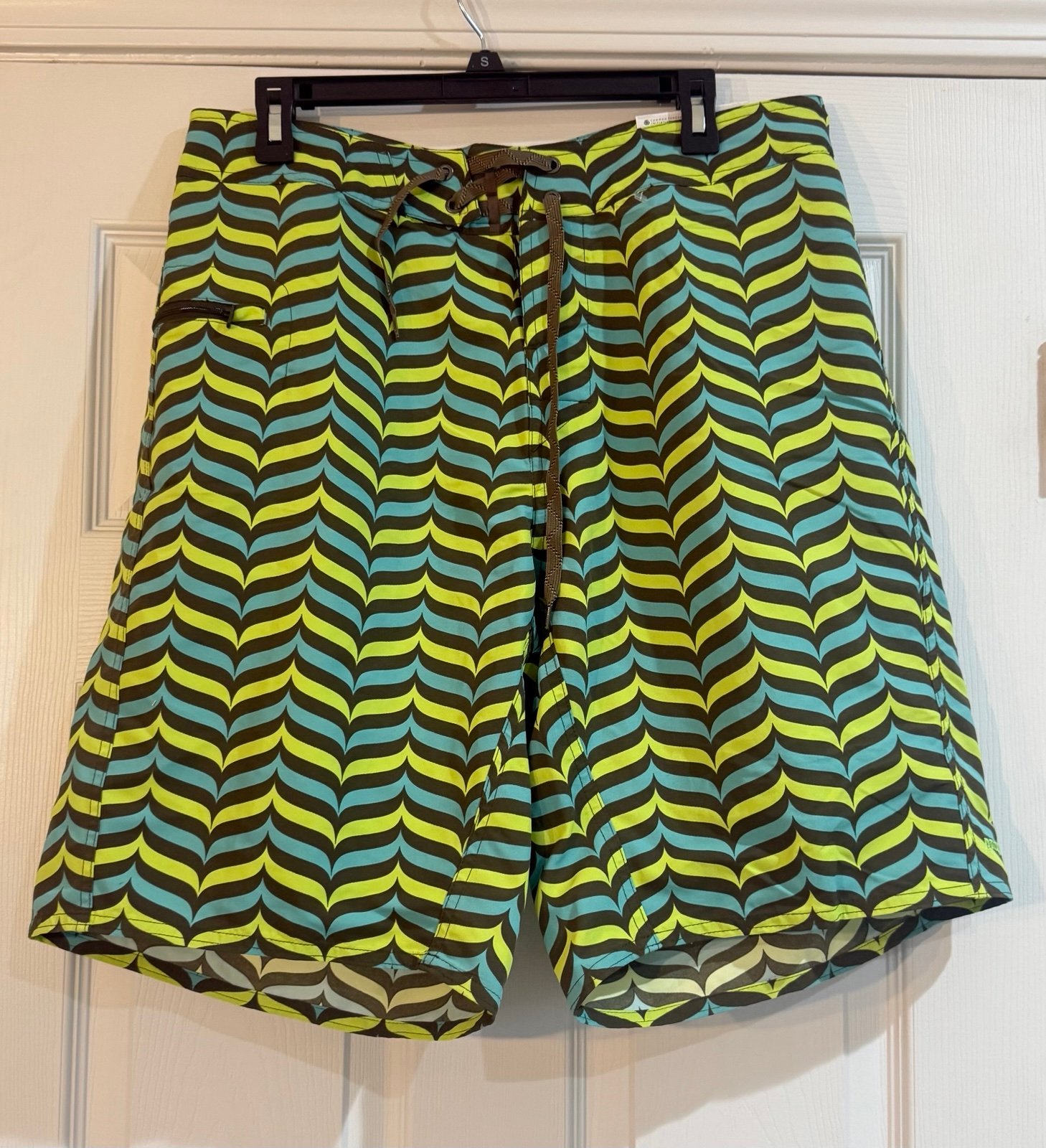 NWT Patagonia Sz 34 Mens 10” Board Shorts Drawstring Brown Aqua Yellow Nylon EUC