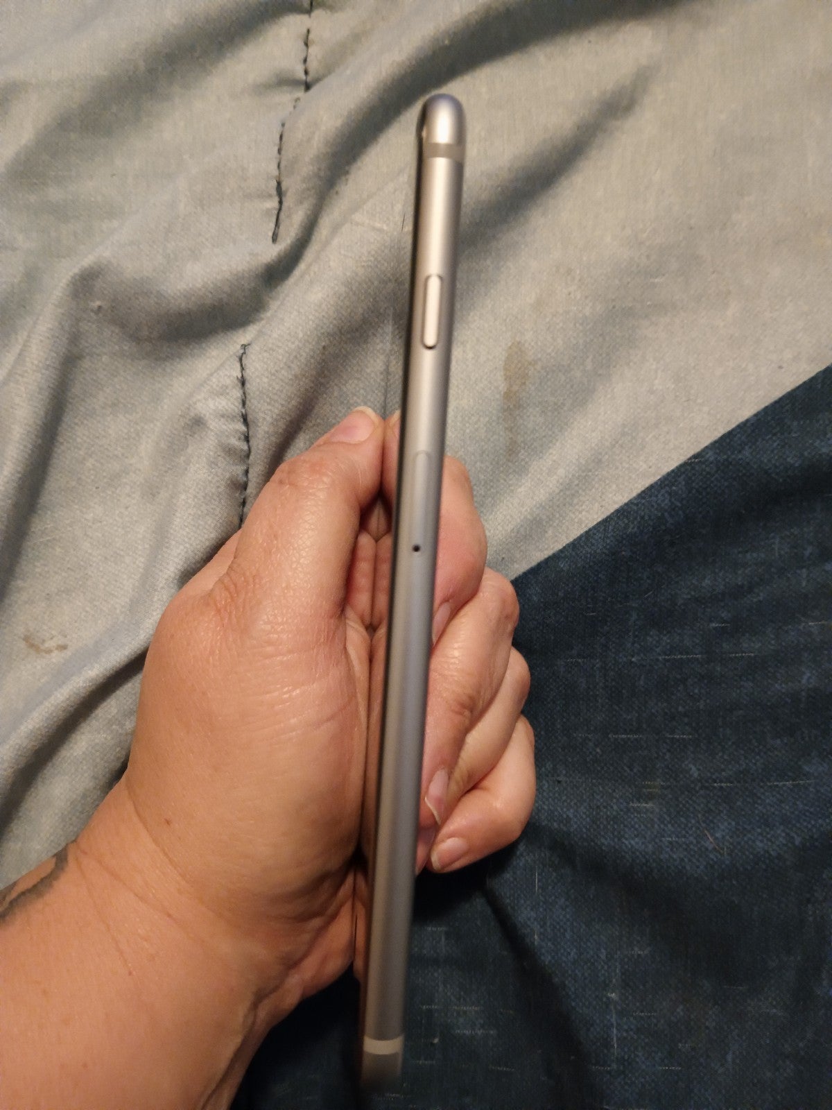 Apple iPhone 6S on sale Plus 32GB in Space Gray for Unlocked