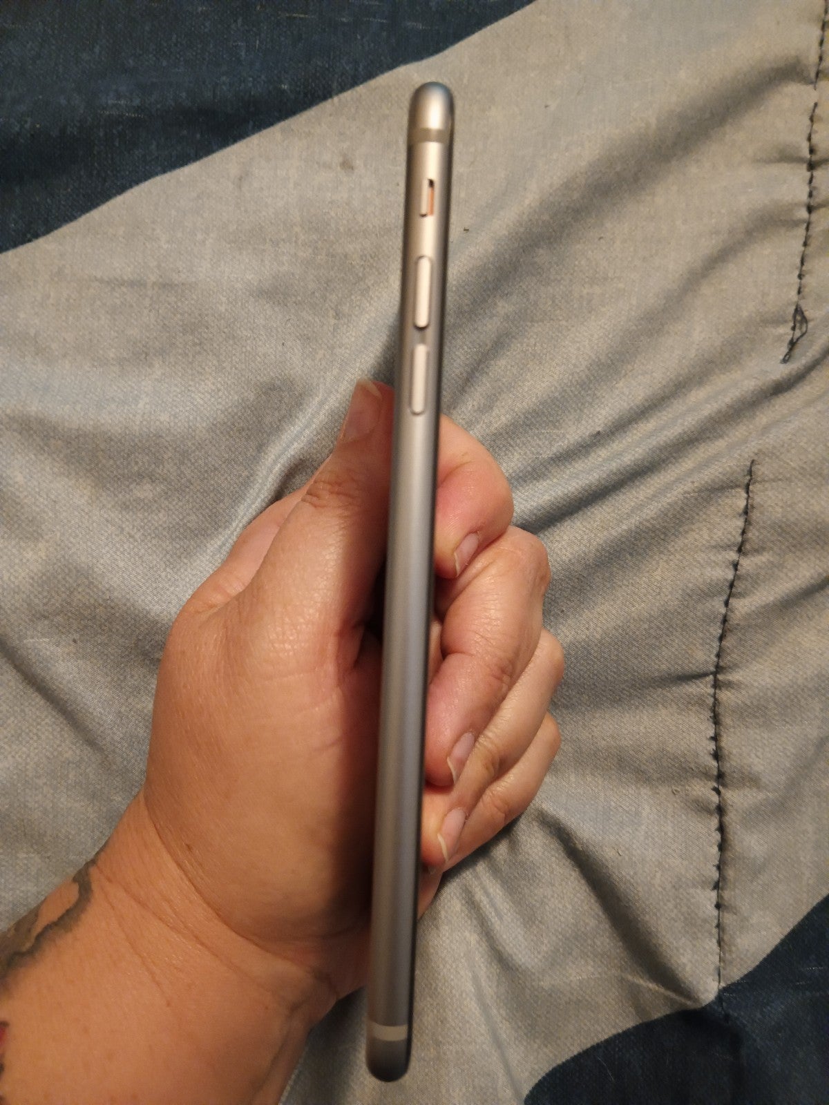 Apple iPhone 6S on sale Plus 32GB in Space Gray for Unlocked