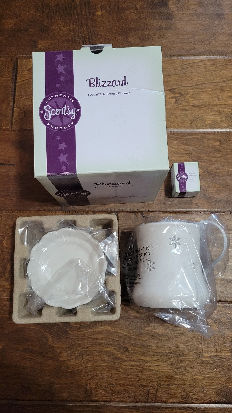 Scentsy Blizzard Warmer & Extra Bulb - New - HTF