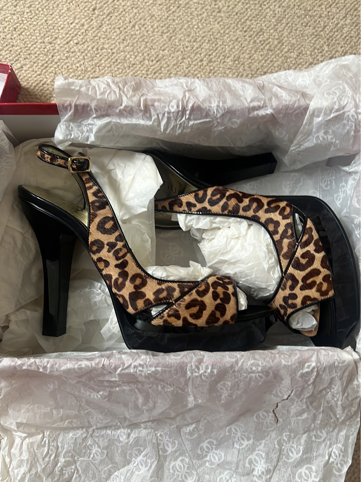 GUESS by Marciano Leopard Cheetah print ❤️Multi Pony Print Platform Sandal Heel