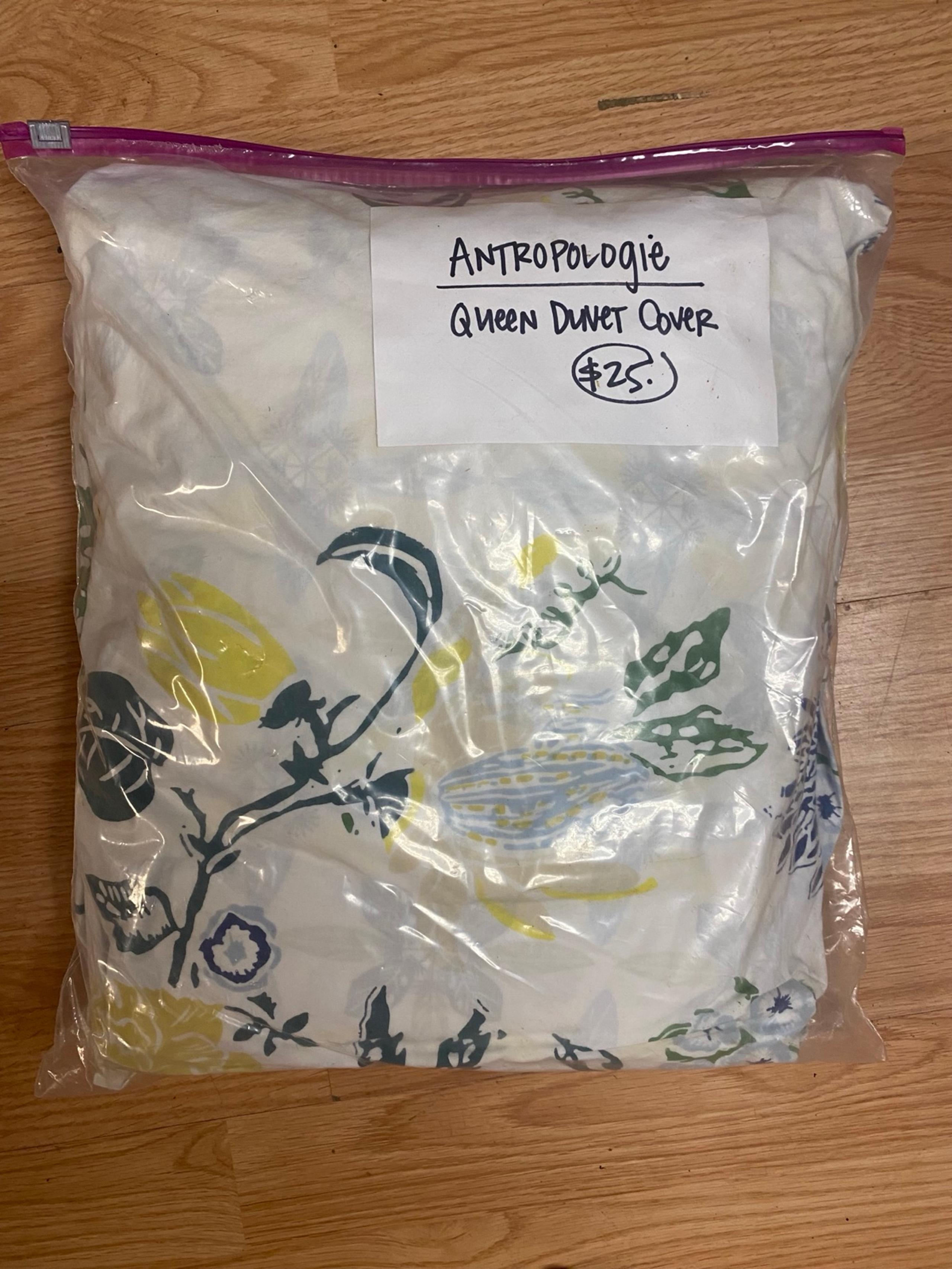 Queen Duvet *Anthropologie*  beautiful piece