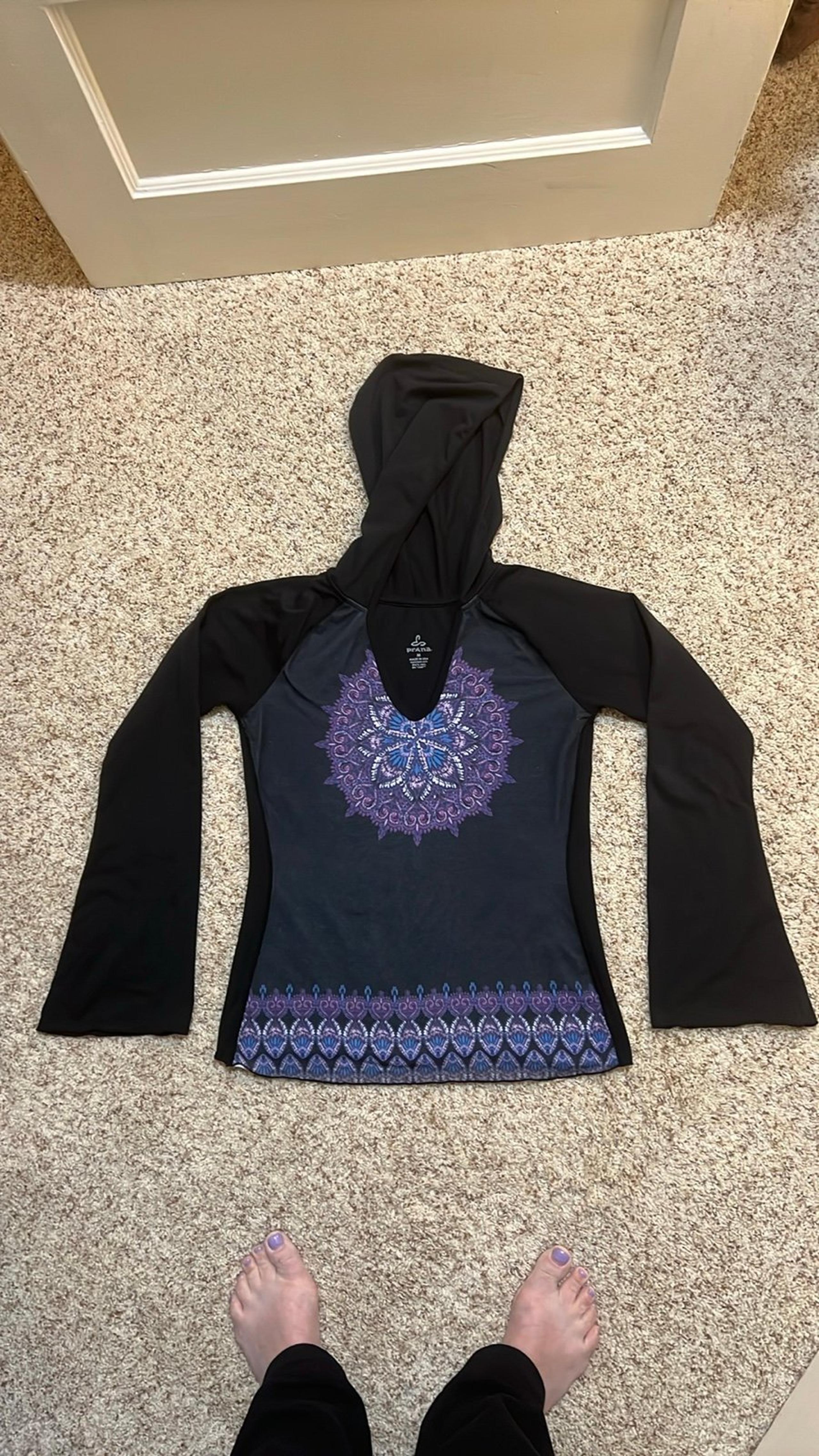 prAna Petra Bell Hoodie with Mandala Design size M