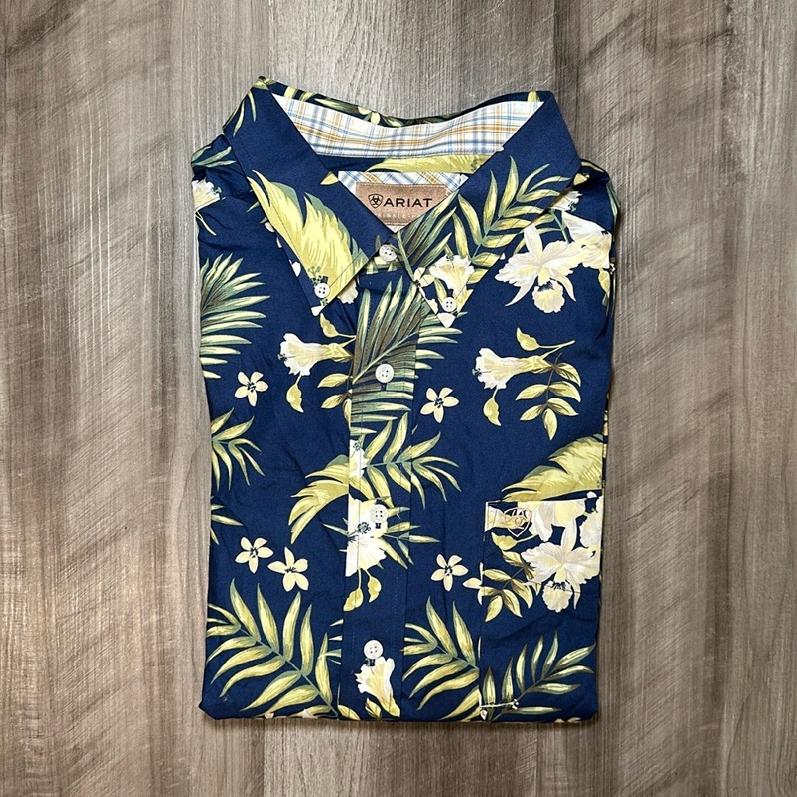 Ariat Wrinkle Free Hawaiian Floral Short Sleeve Button Down - 2XL
