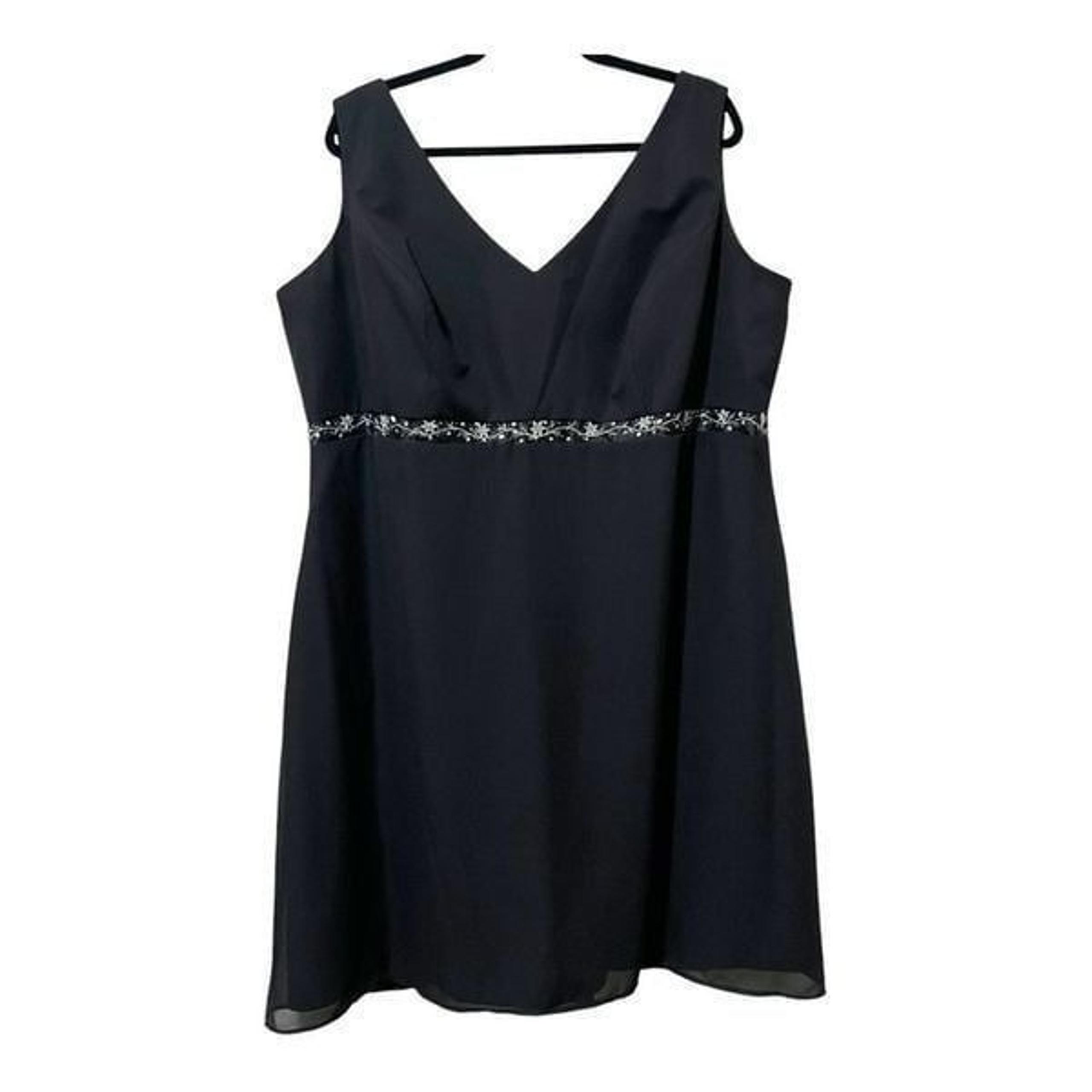 Michaelangelo Sleeveless Black V Neck Embellished Waist Knee Length Dress Sz 22