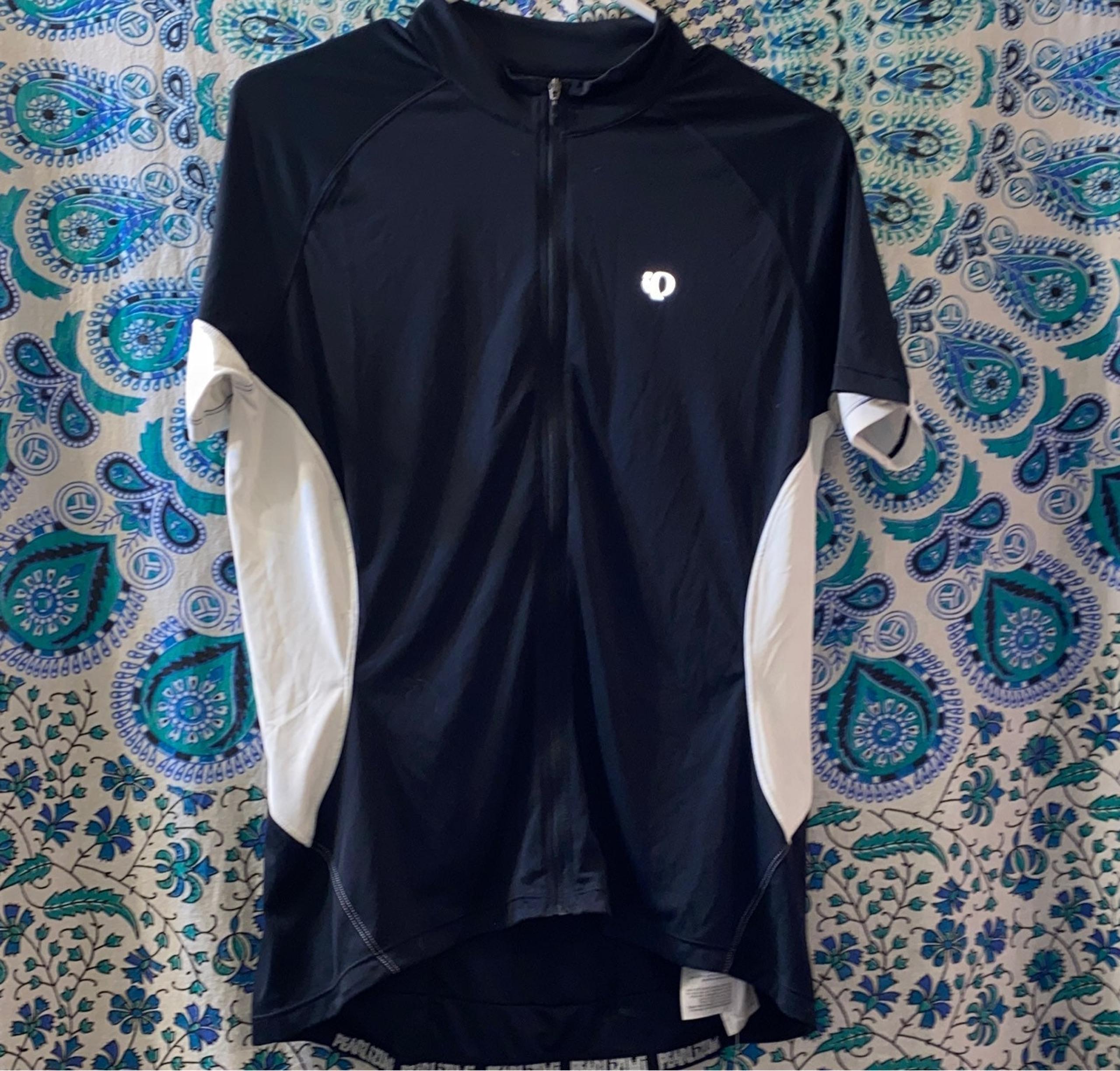 Pearl izumi top