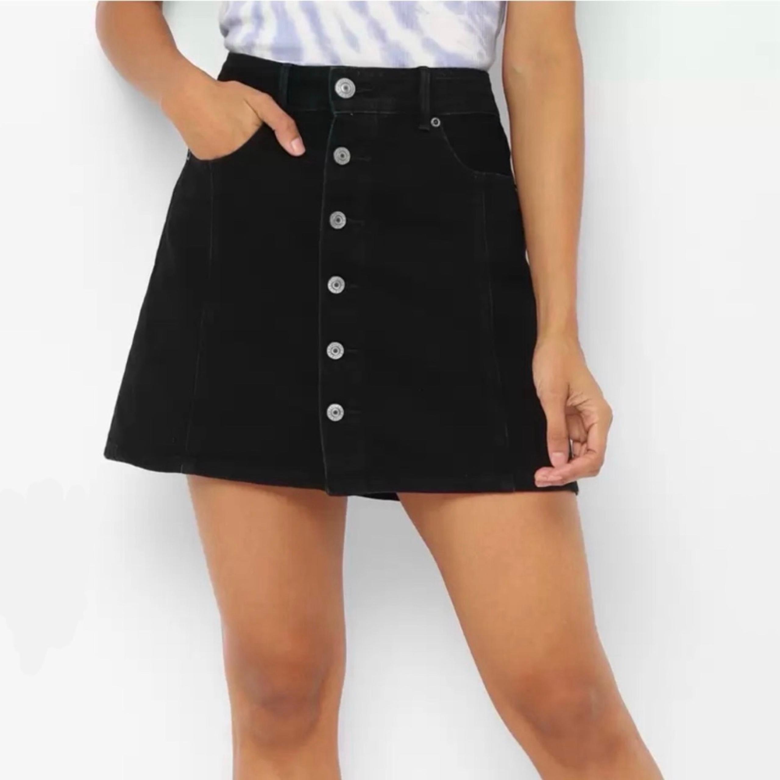 Women's Size 2 American Eagle Black Denim Button Front Mini Skirt