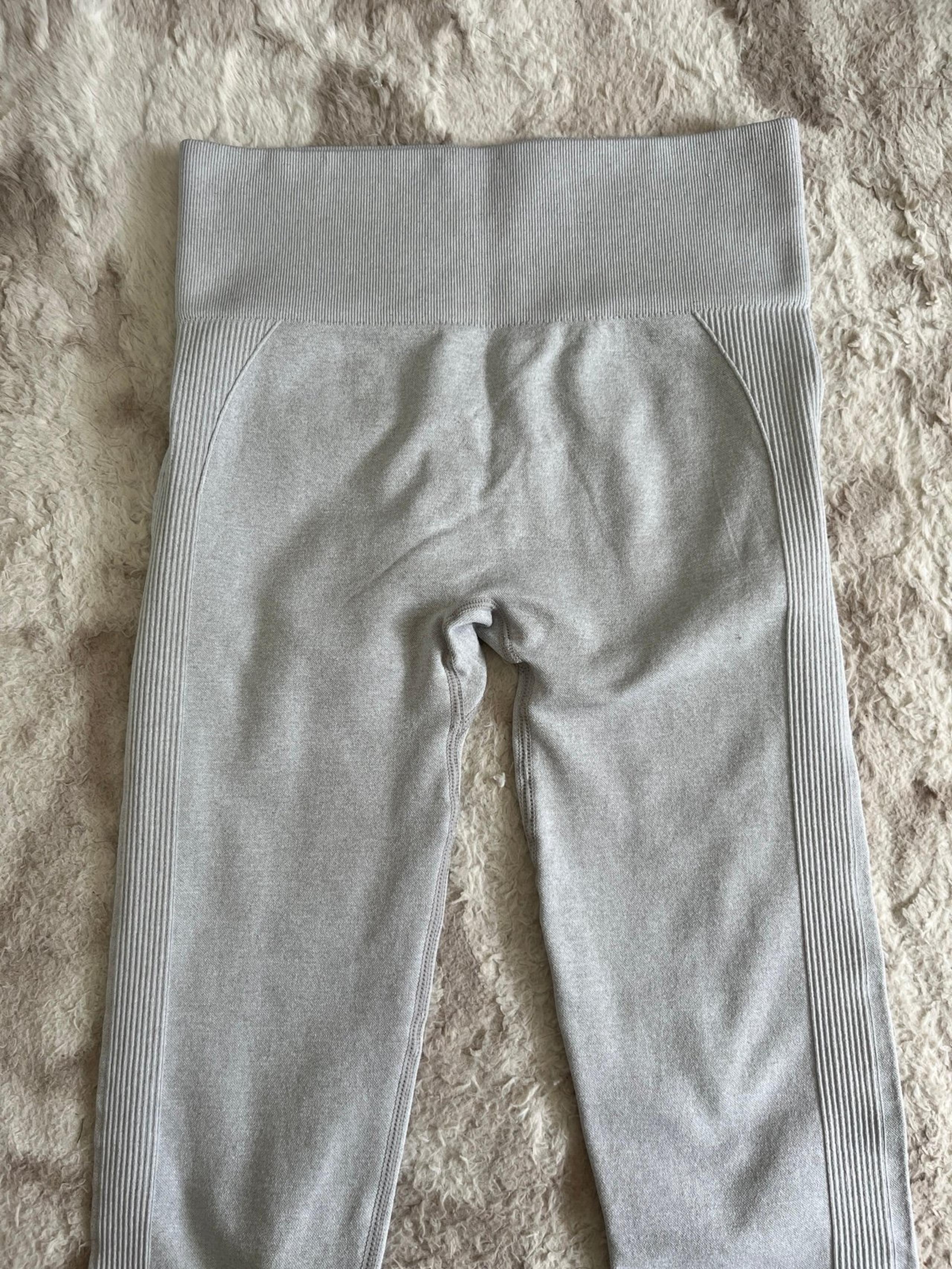 Grey athletic legging