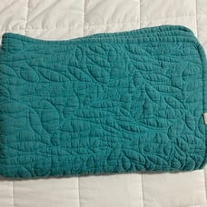 Kate Quinn Leaf Quilt