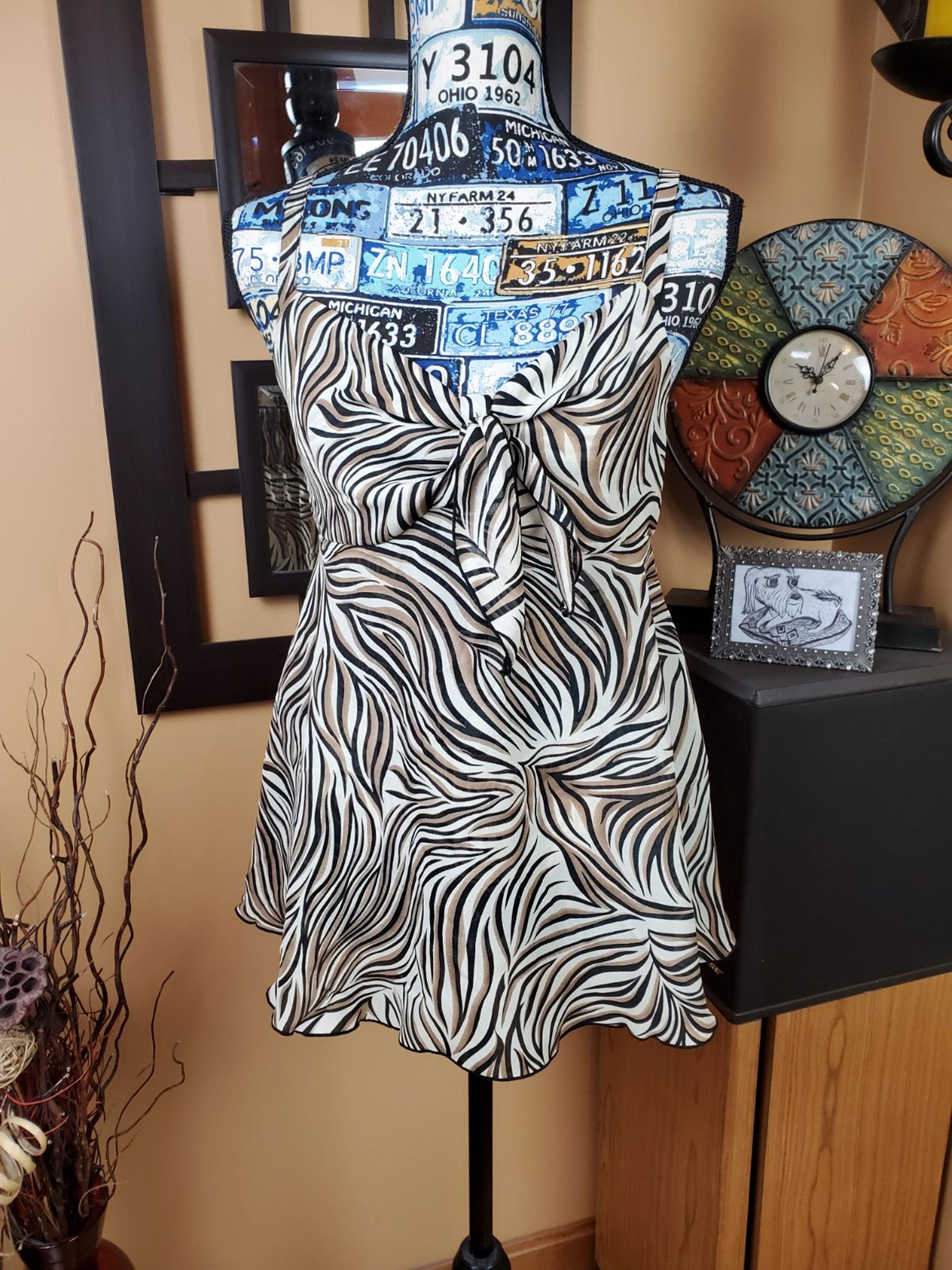 AMERICAN RAG ANIMAL PRINT KNOT TANK TOP