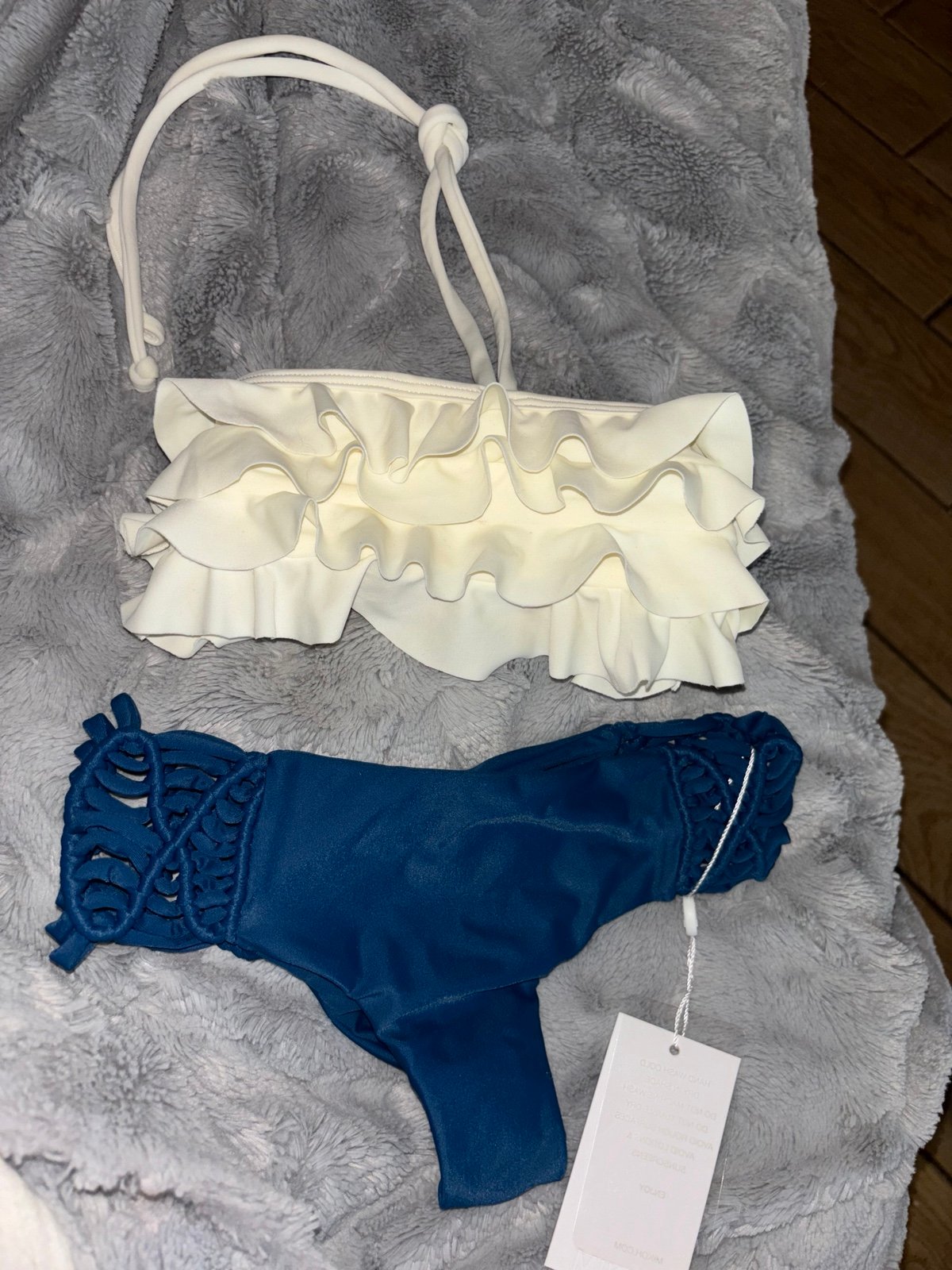 bikini girls MIKOH Xs nwt