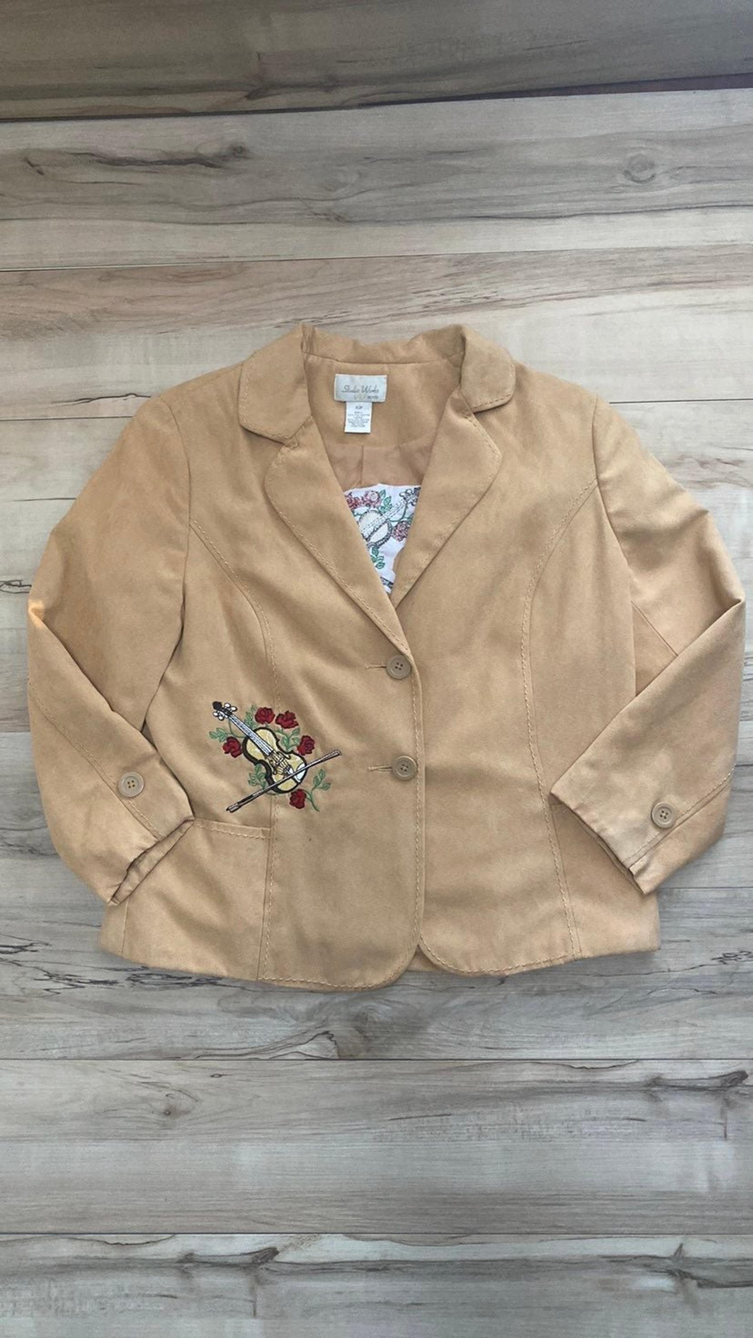 Studio Works Petite 10p Womens Tan Blazer. Embroidered. One of a kind. Violin. S