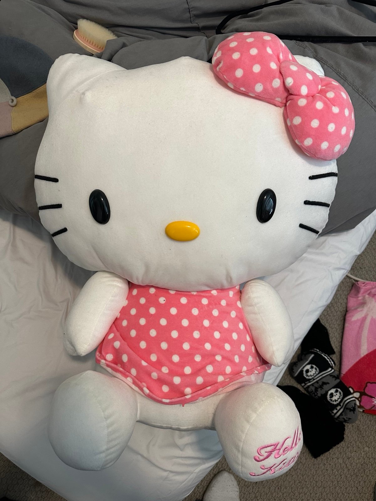 Hello Kitty huge plushie
