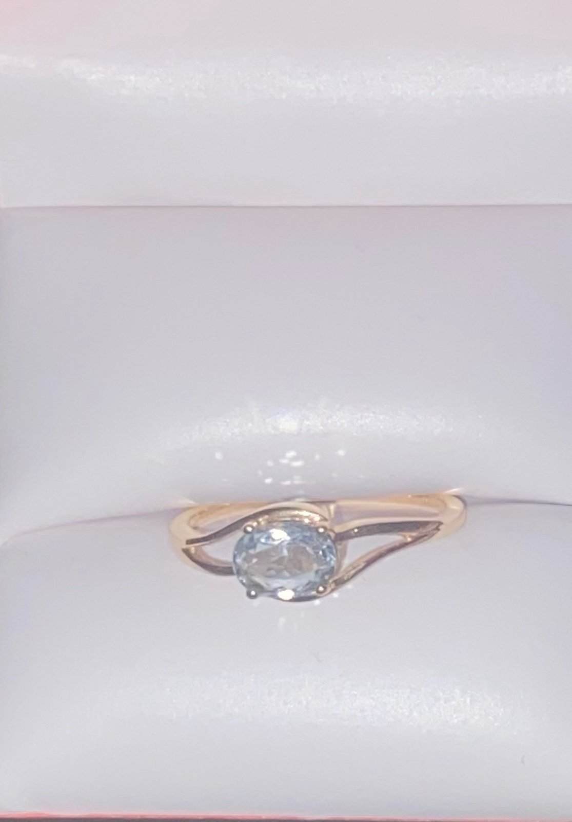 Aquamarine set in 10k yellow gold