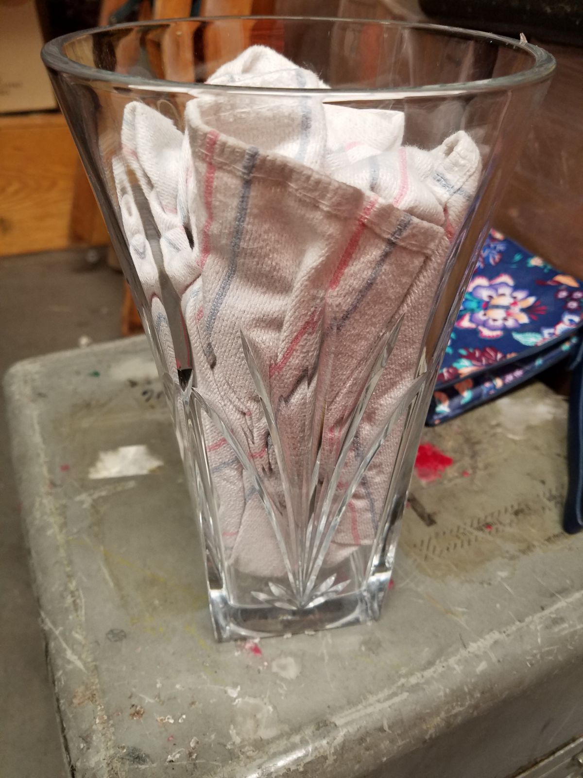 C Crystal vase