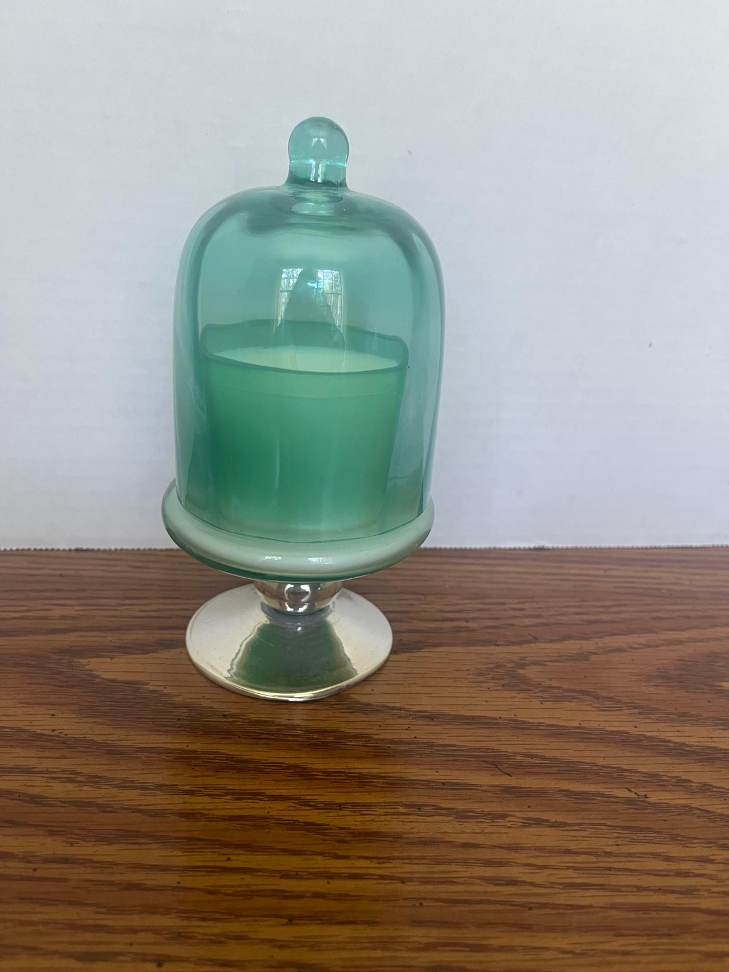 Anthropologie gourmand sweet tonka and vanilla candle