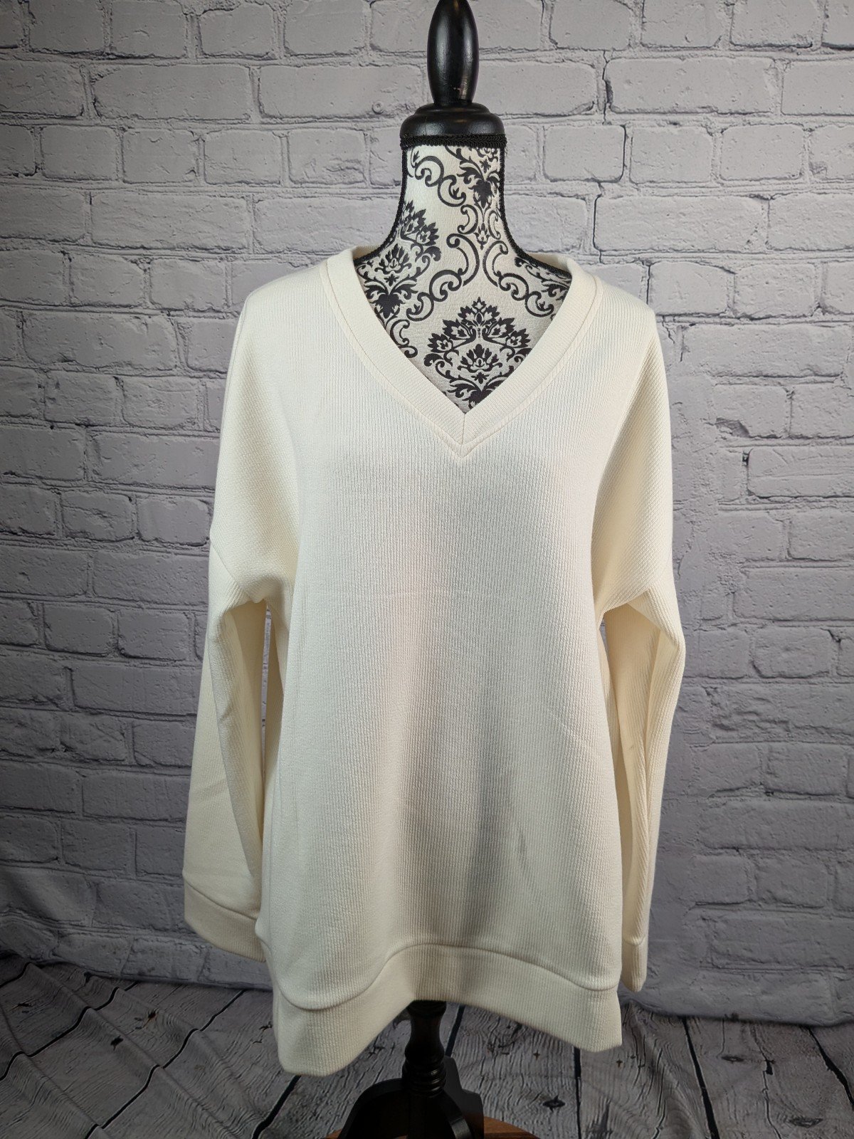 Marc New York Woman Stretch knit Plus Size 2X Popover V-neck Sweater b23