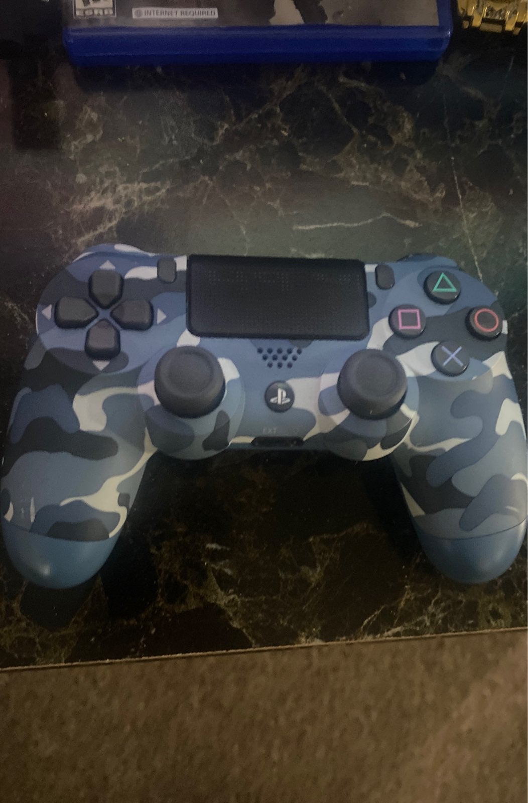 PS4 controller