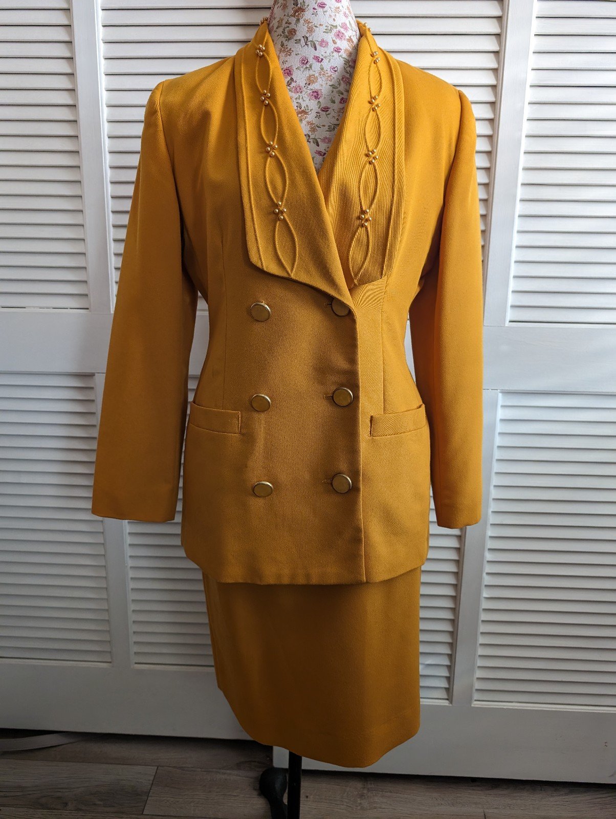 Rare Vintage Laura Winston suit