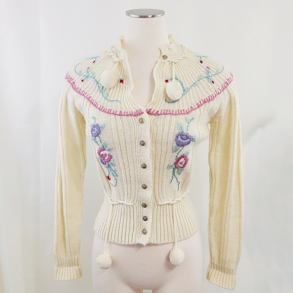 Vintage Esprit embroidered cardigan sweater ivory floral pompoms size small