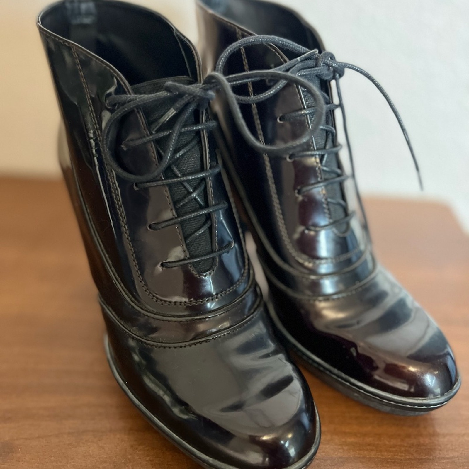 TOD’s Burgundy Patent Leather Oxford Heels Size 7