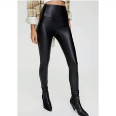 Aritzia Wilfred Free Vegan Faux Leather Black Skinny Legging Pant Size XXS