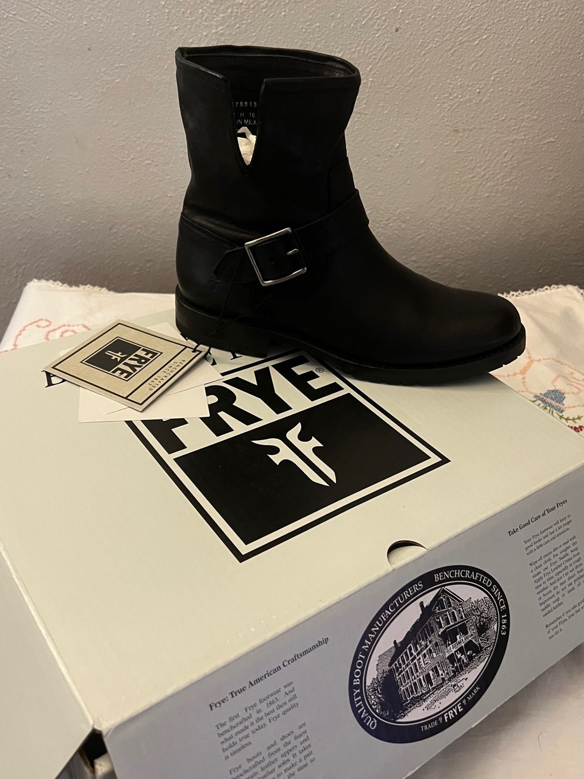 New with box 7.5 Natalie short engineer boots beautiful