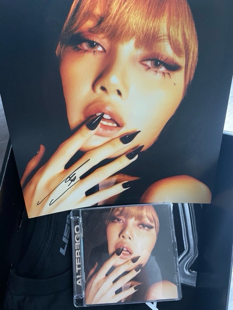 Signed Lisa insert with ALBUM ( Alter Ego )